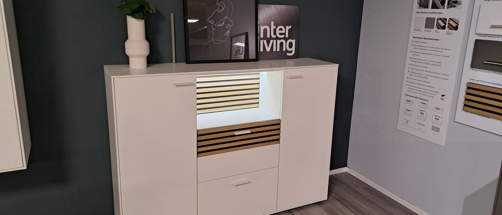 Interliving Serie 2109 Highboard SALE